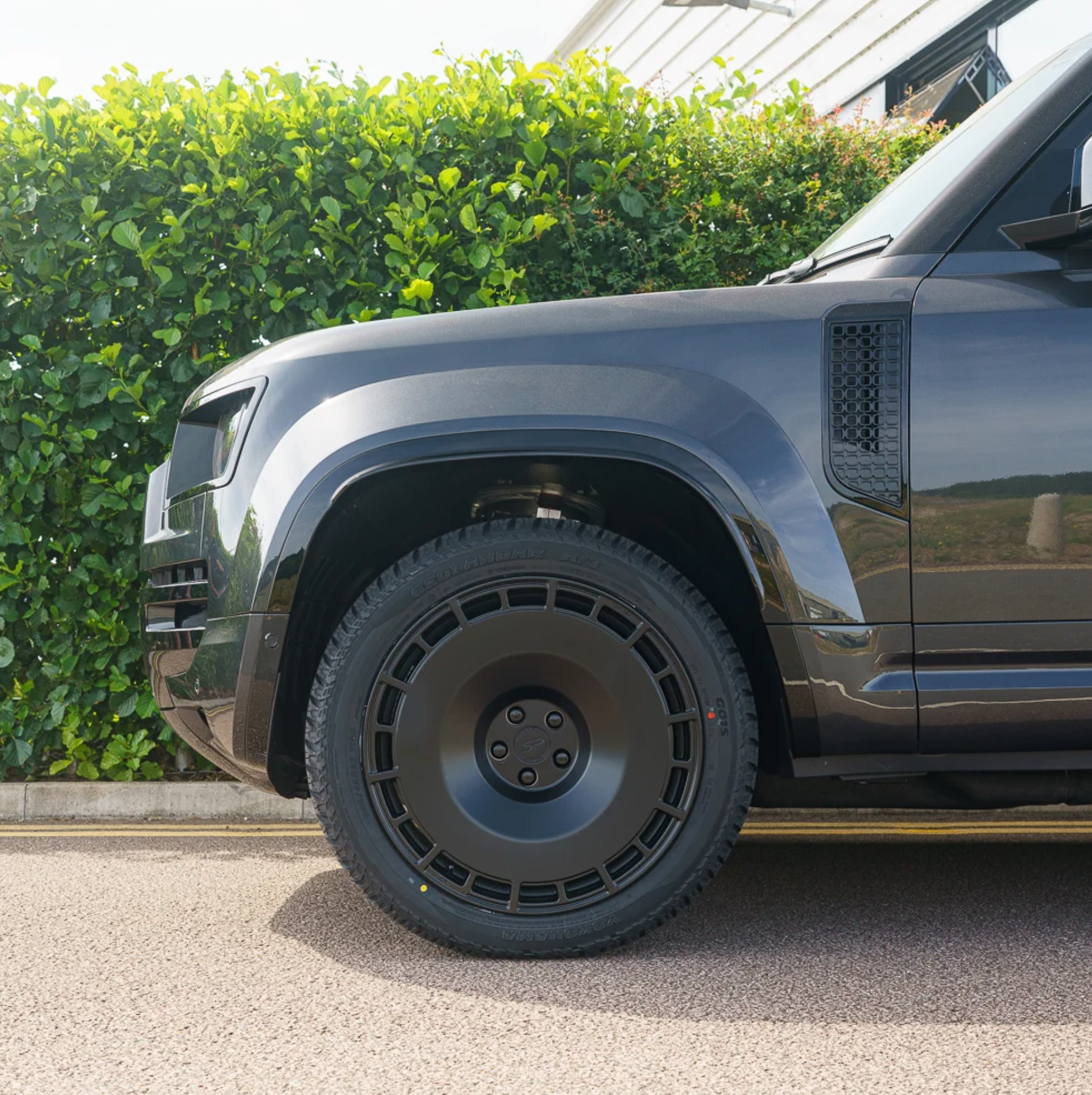 Land Rover Defender Widebodykit "Octa" Style