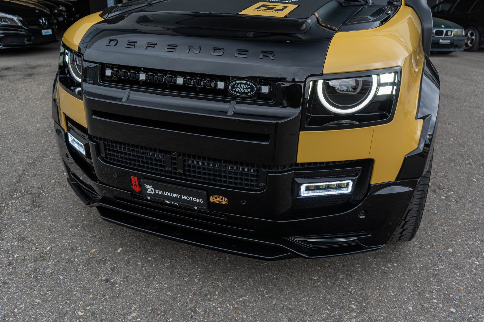 Land Rover Defender L663 - LED Grille (orange)