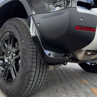 Land Rover Defender Kotschutzlappen schwarzglanz