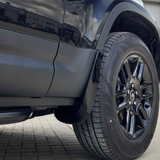 Land Rover Defender Kotschutzlappen schwarzglanz