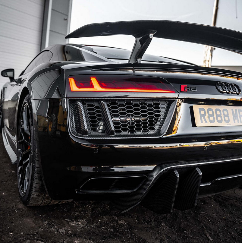 Audi R8 Vorfacelift Carbon Heckgrillabdeckung - CT Design