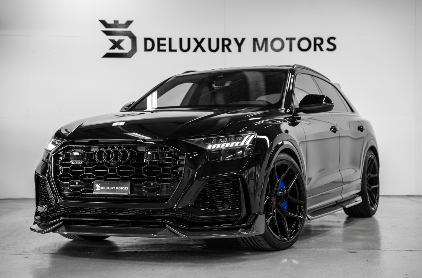 Audi RSQ8 Carbon Kit