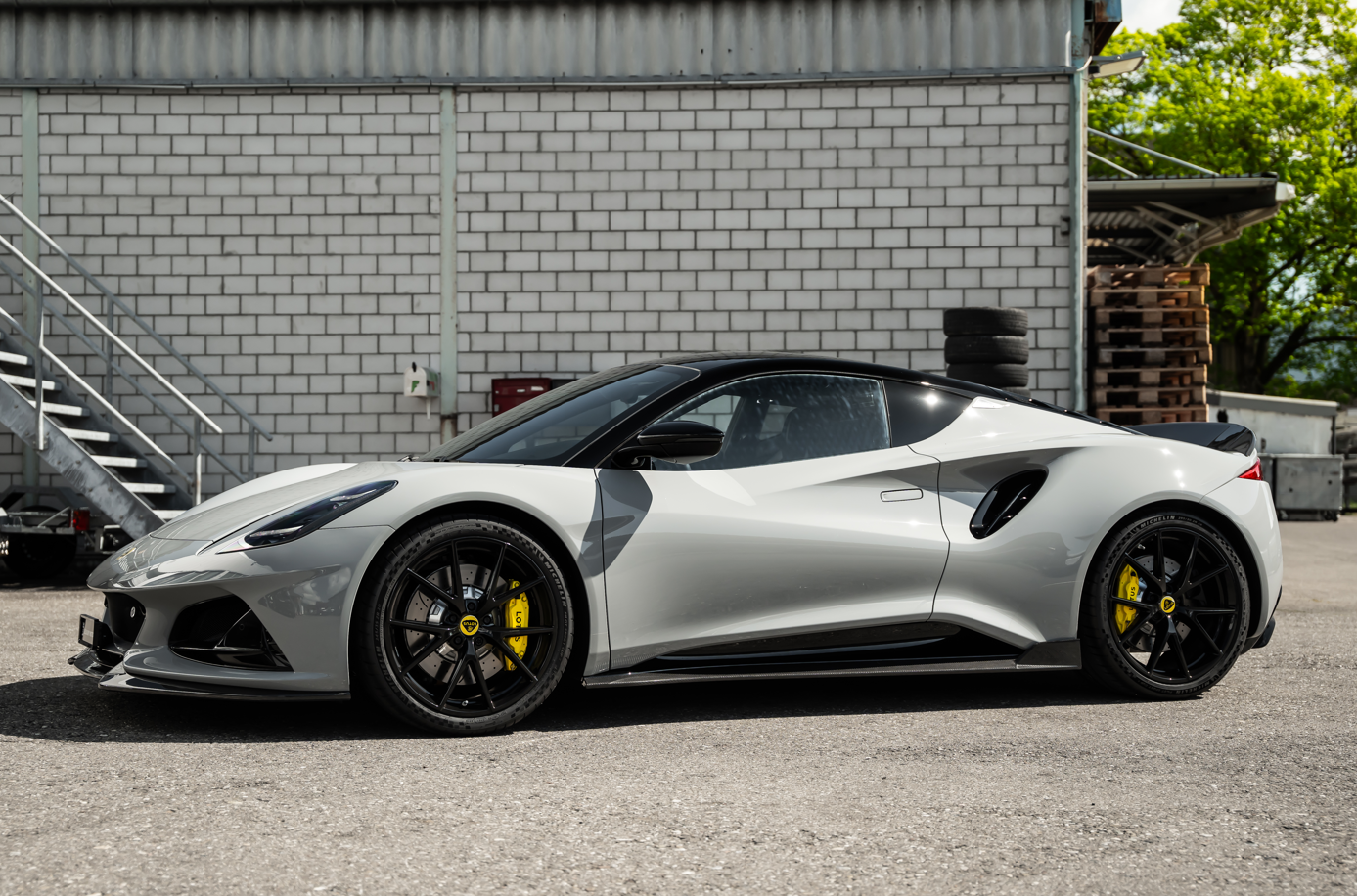 Lotus Emira Carbon Kit | DTC Gutachten