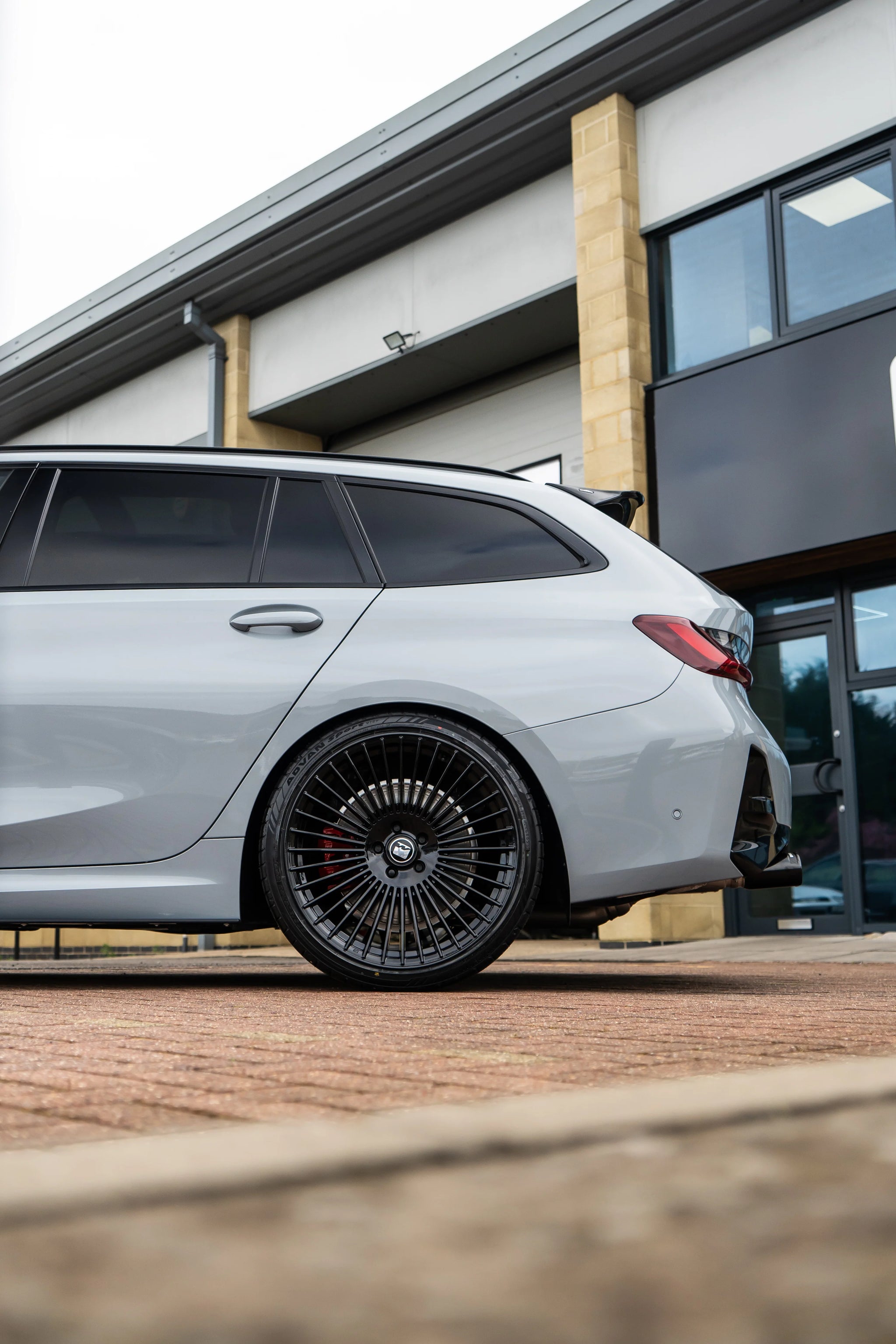 BMW 3er G20/G21  M-W5 20" - Gloss black Felgen