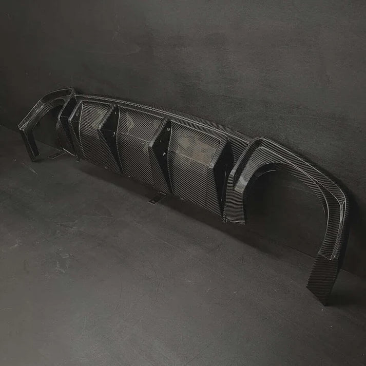 Heckdiffusor aus Carbon – AUDI TT / TTS / TT RS Pre-Facelift 8S Mk3