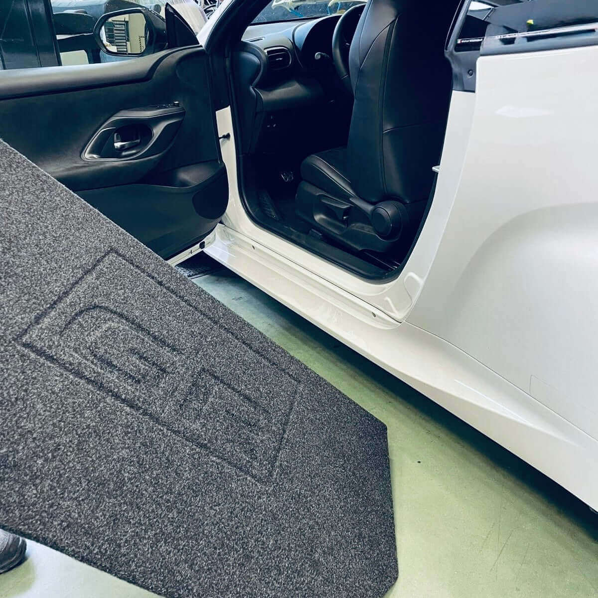 Toyota GR Yaris Rückbank Delete  - RSI